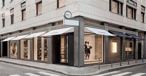 boutique chanel via sant& 39|Chanel, nella nuova boutique di Milano l’omaggio (ricambiato) alla .